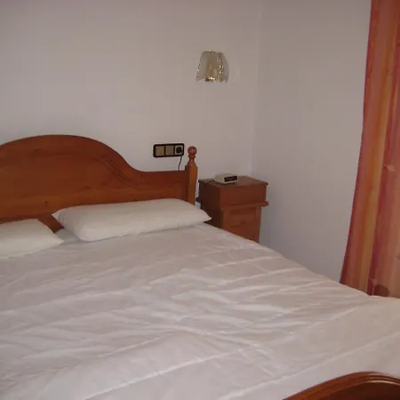 Almeria 3 *